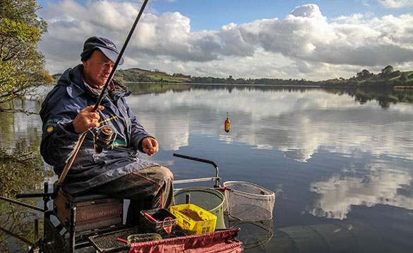 Top match angler with his feeder rig on Lough Muckno/
